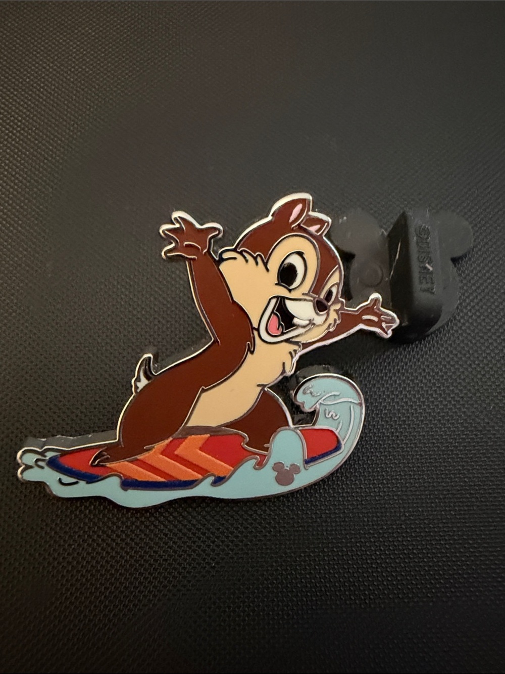 Disney Chip summer Surfing Pin